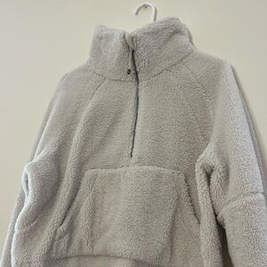 Opal white fleece lululemon scuba M/L